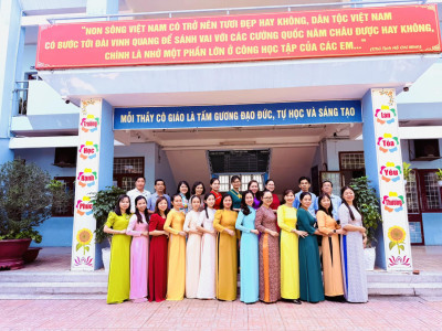 H​​​​​​ưởng ứng Tuần lễ Áo dài Việt Nam