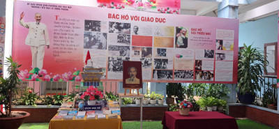 Những câu chuyện nhỏ về Bác Hồ và thiếu nhi