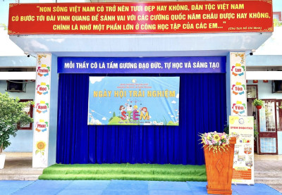 Ngày hội STEM - sân chơi khoa học bổ ích, khơi dậy sự sáng tạo và niềm yêu thích công nghệ. ​