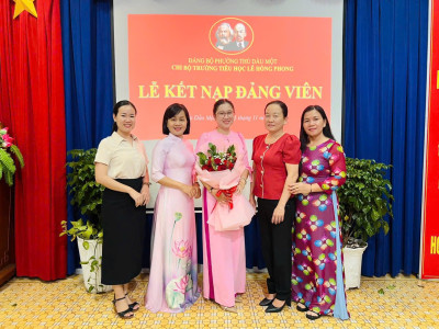 ​LỄ KẾT NẠP ĐẢNG VIÊN MỚI ​