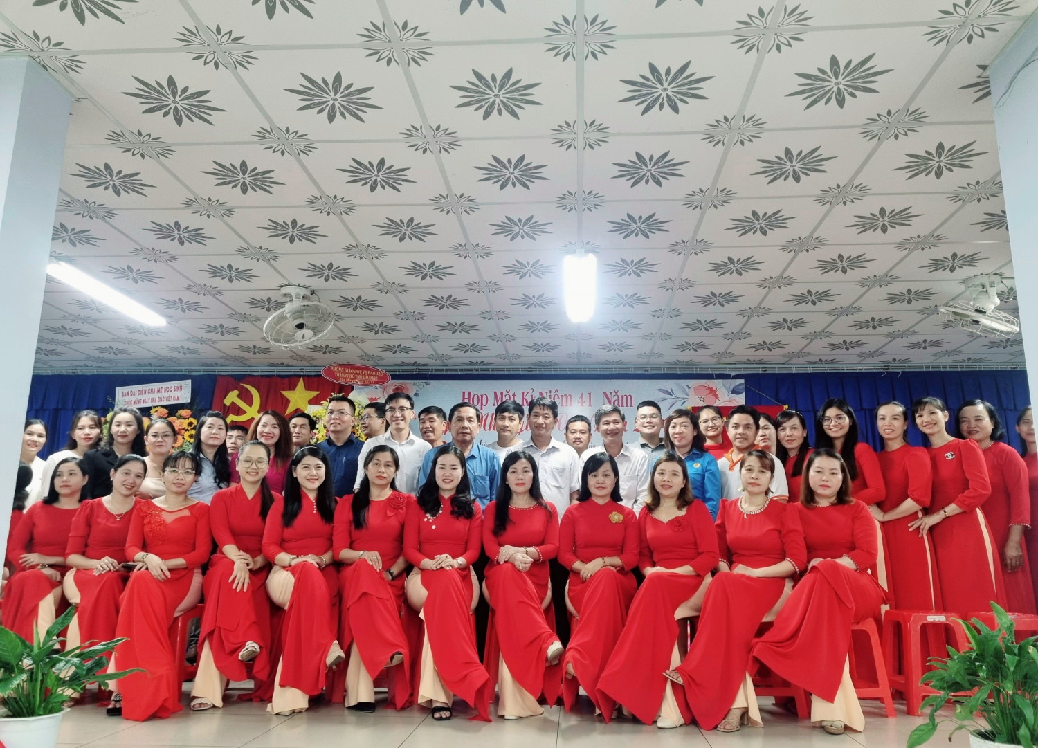 Mừng kỉ niệm 41 năm Ngày Nhà giáo Việt Nam (20/11/1982 - 20/11/2023)