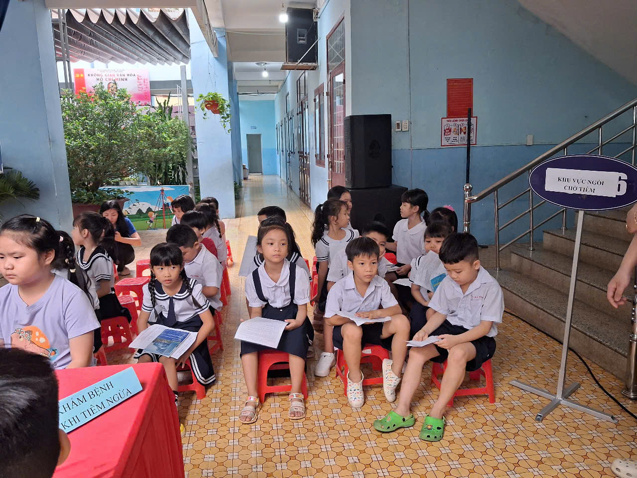 29393815344955437371