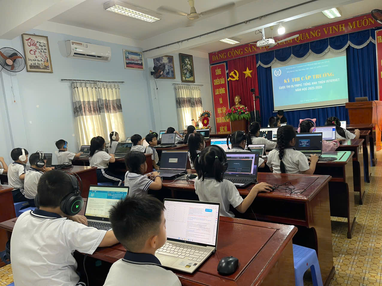 438668570260367051120