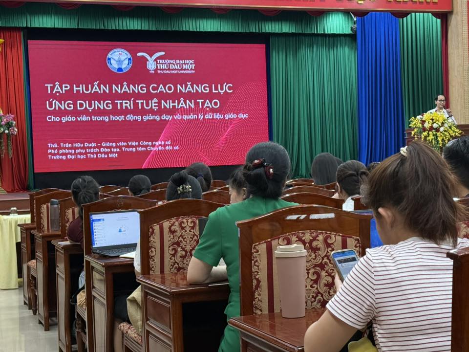 TẬP HUẤN ỨNG DỤNG TRÍ TUỆ NHÂN TẠO TRONG GIẢNG DẠY